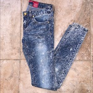 Acid wash skinny jeans